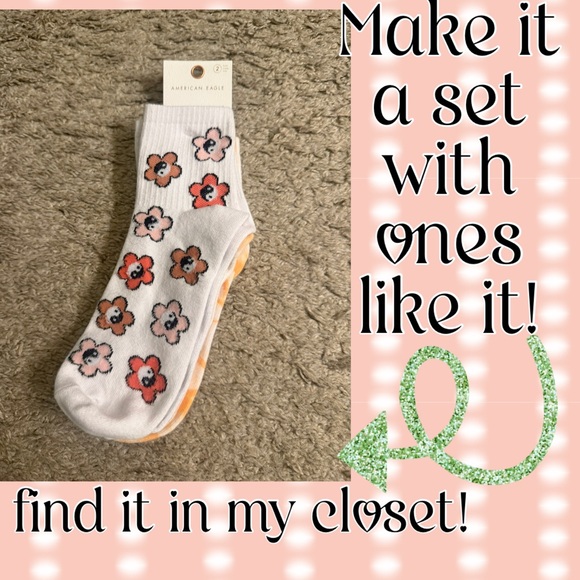 American Eagle AE Have a Good Day & Flower Smiley® Colorful ‘90s Crew Socks Set - Picture 13 of 15